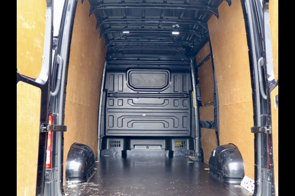 Volkswagen Crafter 2.0 TDI 177PK L3H3 EXCLUSIVE EDITION