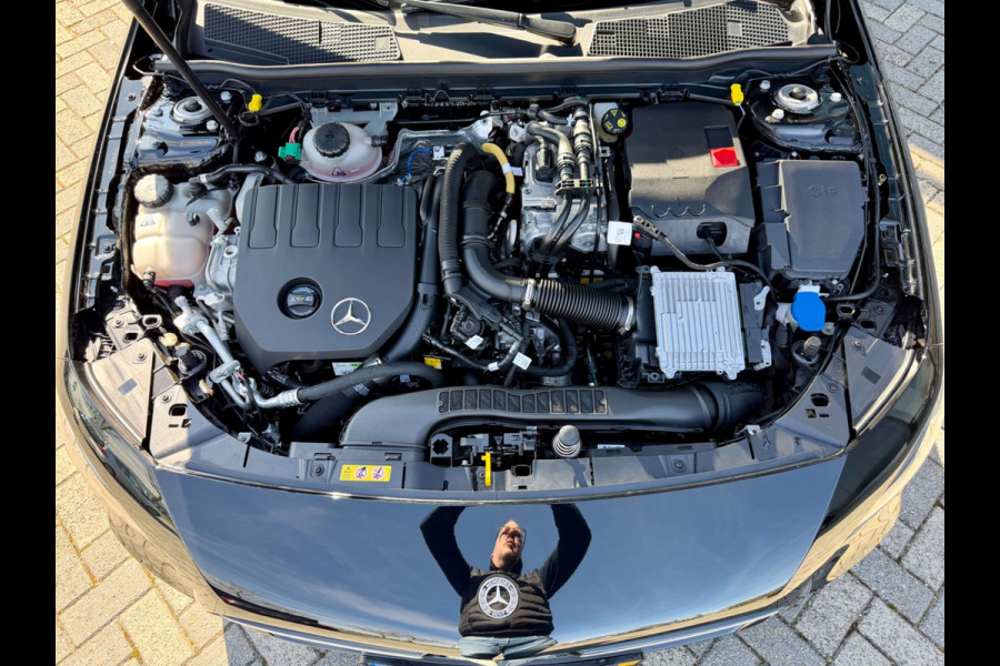 Mercedes-Benz A-Klasse 250 e Star Edition, 1e eigenaar, NAP, Pano, Leder, KeyLess