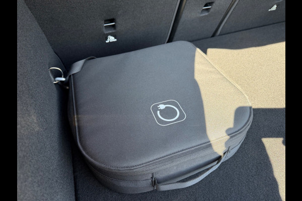 Mercedes-Benz A-Klasse 250 e Star Edition, 1e eigenaar, NAP, Pano, Leder, KeyLess