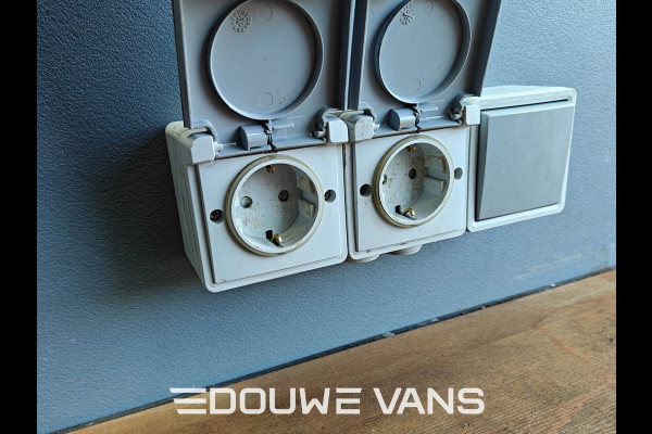 Mercedes-Benz Sprinter L2 H2 Automaat 317 3500 Trekhaak MBUX NAP BOTT Inrichting Standkachel Omvormer (Nieuwe motor 70km)