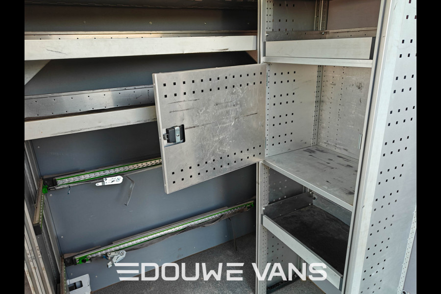 Mercedes-Benz Sprinter L2 H2 Automaat 317 3500 Trekhaak MBUX NAP BOTT Inrichting Standkachel Omvormer (Nieuwe motor 70km)