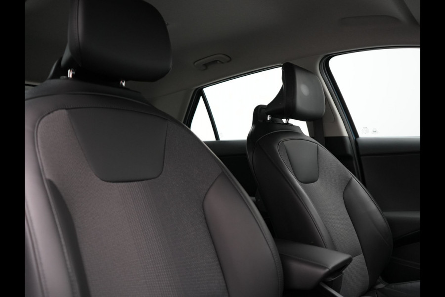 Kia Niro 1.6 GDi DynamicLine PHEV 182pk Dealer O.H. | Trekhaak | Adaptive Cruise | Camera | Sportstoelen & Stuur Verwarmd | Keyless | Apple Carplay | Blis | Navigatie | DAB | Virtual | Plug In Hybrid |