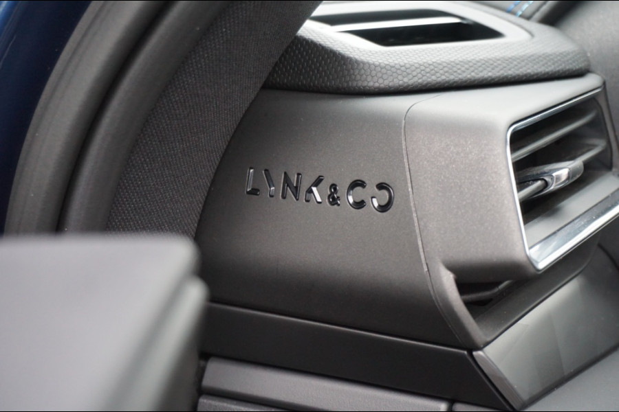 Lynk & Co 01 262PK PHEV | SCHUIFDAK | CARPLAY | 360CAMERA | ADAPTIVE!