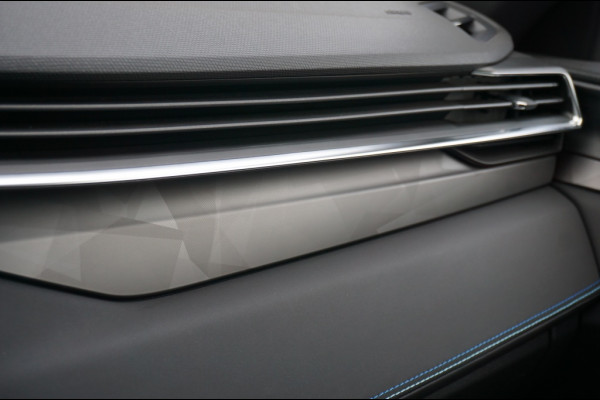 Lynk & Co 01 262PK PHEV | SCHUIFDAK | CARPLAY | 360CAMERA | ADAPTIVE!