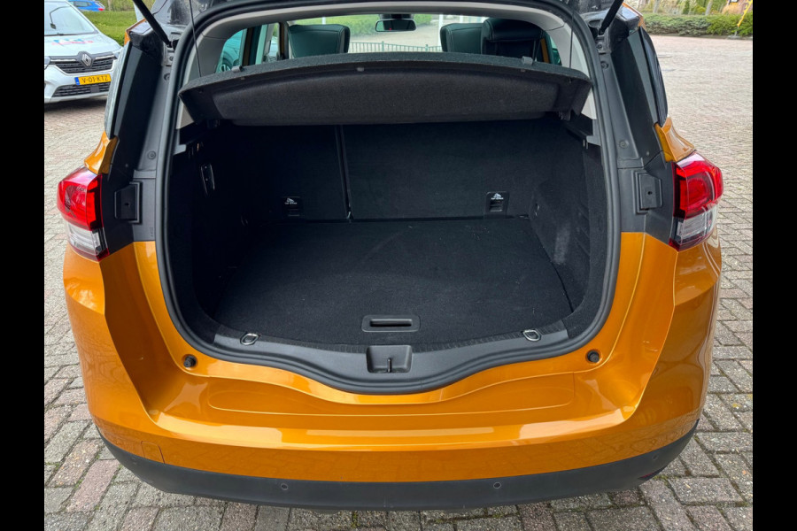 Renault Scénic TCe 140 EDC Intens