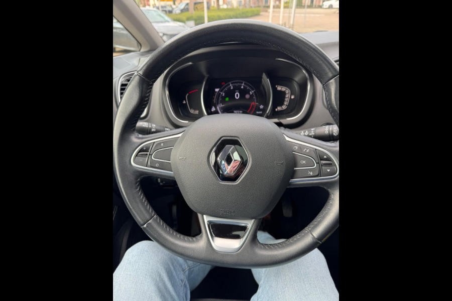 Renault Scénic TCe 140 EDC Intens