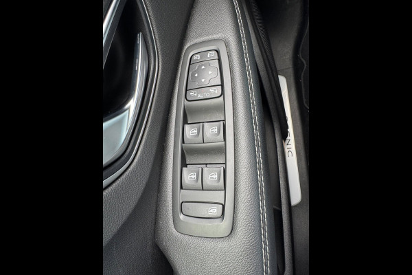 Renault Scénic TCe 140 EDC Intens