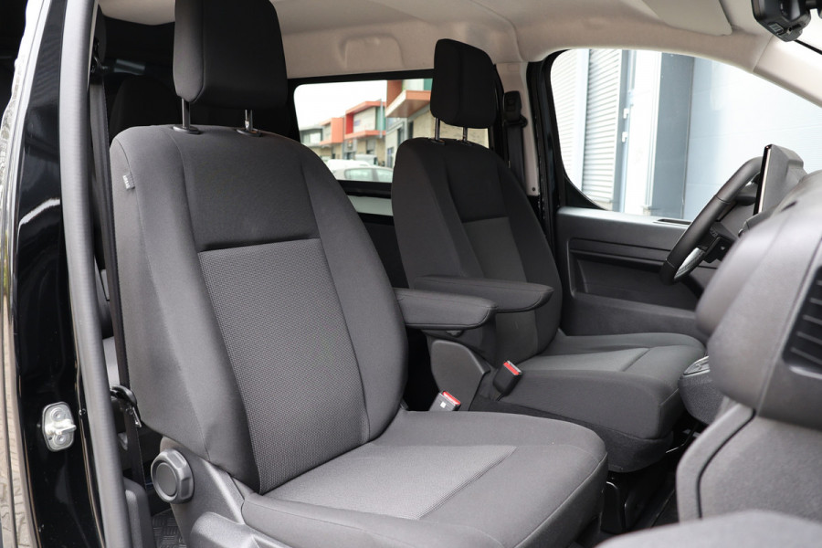 Peugeot Expert 2.0 BlueHDi L3 DC | Navigatie | CarPlay | Camera | L+R Schuifdeur | LED Koplampen | Afneembare trekhaak | Dodehoek detector | Cruise control | DAB | BPM Vrij | Fabrieksgarantie