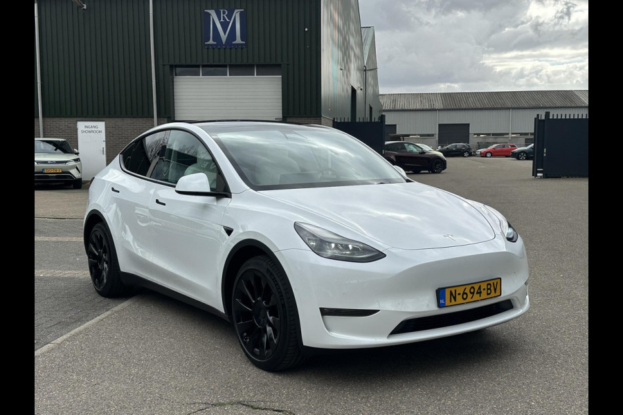 Tesla Model Y Long Range AWD 75 kWh BTW| SOH 89% | VAN €33.900,- NU VOOR SLECHTS €31.877,- Uw LENTEVOORDEEL €2.023,- |ORGINELE AFN. TREKHAAK TESLA| 20 INCH!|