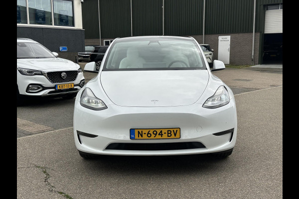 Tesla Model Y Long Range AWD 75 kWh BTW| SOH 89% | VAN €33.900,- NU VOOR SLECHTS €31.877,- Uw LENTEVOORDEEL €2.023,- |ORGINELE AFN. TREKHAAK TESLA| 20 INCH!|