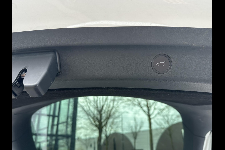 Tesla Model Y Long Range AWD 75 kWh BTW| SOH 89% | VAN €33.900,- NU VOOR SLECHTS €31.877,- Uw LENTEVOORDEEL €2.023,- |ORGINELE AFN. TREKHAAK TESLA| 20 INCH!|