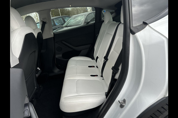 Tesla Model Y Long Range AWD 75 kWh BTW| SOH 89% | VAN €33.900,- NU VOOR SLECHTS €31.877,- Uw LENTEVOORDEEL €2.023,- |ORGINELE AFN. TREKHAAK TESLA| 20 INCH!|