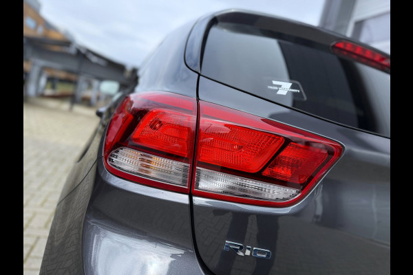 Kia Rio 1.4 DynamicLine Aut. - Navigatie - Achteruitrijcamera - Cruise Control - Climate Control - PDC - Bluetooth - Nette auto!