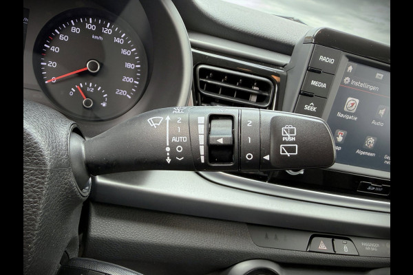 Kia Rio 1.4 DynamicLine Aut. - Navigatie - Achteruitrijcamera - Cruise Control - Climate Control - PDC - Bluetooth - Nette auto!