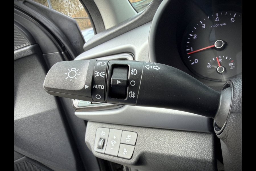 Kia Rio 1.4 DynamicLine Aut. - Navigatie - Achteruitrijcamera - Cruise Control - Climate Control - PDC - Bluetooth - Nette auto!