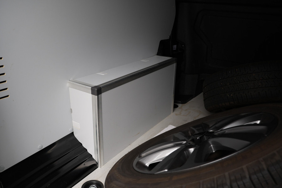 Peugeot Expert 2.0 BlueHDi L3 DC | Navigatie | CarPlay | Camera | L+R Schuifdeur | LED Koplampen | Afneembare trekhaak | Dodehoek detector | Cruise control | DAB | BPM Vrij | Fabrieksgarantie