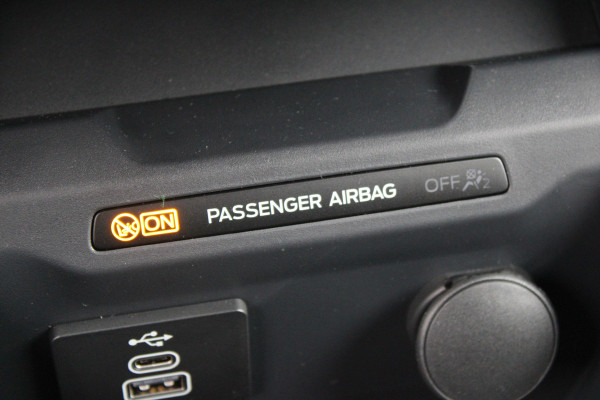 Ford Transit Courier 1.0 EcoBoost Trend 125pk - Winterpakket - Carplay - Trekhaak - Camera - Cruise - Rijklaar