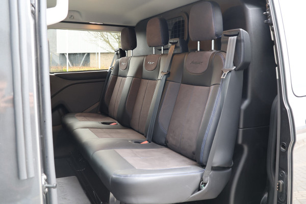 Ford Transit Custom MS-RT 320 2.0 TDCI L2H1 DC | ACC | BLIS | Bi-Xenon | Elek stoel | CarPlay | Navigatie | Camera | Stoelverwarming | L+R Schuifdeur | Lederen bekleding | Spoiler-pakket | Nieuwe APK | Verlengde fabrieksgarantie
