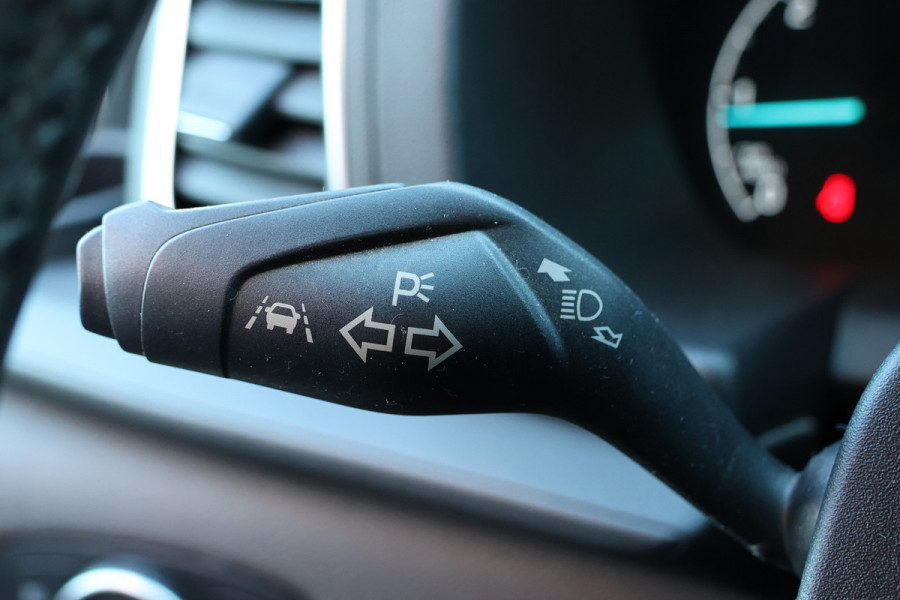 Ford Transit Custom MS-RT 320 2.0 TDCI L2H1 DC | ACC | BLIS | Bi-Xenon | Elek stoel | CarPlay | Navigatie | Camera | Stoelverwarming | L+R Schuifdeur | Lederen bekleding | Spoiler-pakket | Nieuwe APK | Verlengde fabrieksgarantie