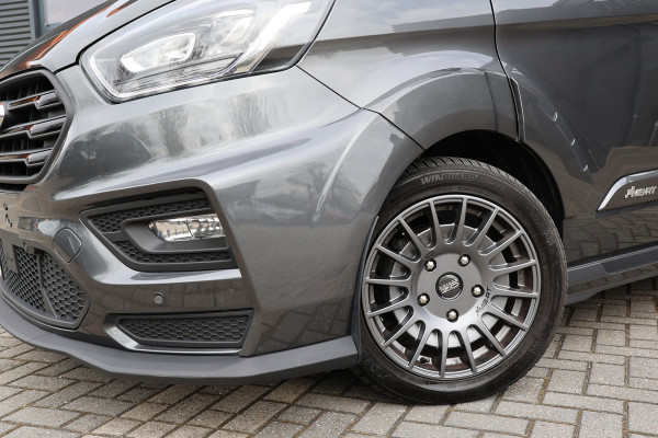 Ford Transit Custom MS-RT 320 2.0 TDCI L2H1 DC | ACC | BLIS | Bi-Xenon | Elek stoel | CarPlay | Navigatie | Camera | Stoelverwarming | L+R Schuifdeur | Lederen bekleding | Spoiler-pakket | Nieuwe APK | Verlengde fabrieksgarantie