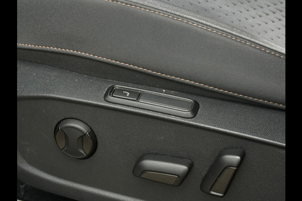 CUPRA Born Performance One 62 kWh Massage|95% SOH|Dealer Onderhouden