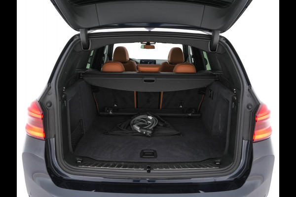 BMW iX3 High Executive 80 kWh [ 3-Fase -11kW] {SOH-98%} (INCL-BTW) Aut. *PANO | LEATHER | HARMAN/KARDON | FULL-LED | BLINDSPOT | MEMORY-PACK | DIGI-COCKPIT | HEATED-SPORTSEATS | KEYLESS | TOPVIEW | DAB+ | NAVI-FULLMAP | HEAD-UP | ...