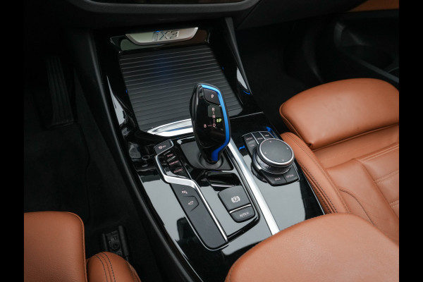 BMW iX3 High Executive 80 kWh [ 3-Fase -11kW] {SOH-98%} (INCL-BTW) Aut. *PANO | LEATHER | HARMAN/KARDON | FULL-LED | BLINDSPOT | MEMORY-PACK | DIGI-COCKPIT | HEATED-SPORTSEATS | KEYLESS | TOPVIEW | DAB+ | NAVI-FULLMAP | HEAD-UP | ...