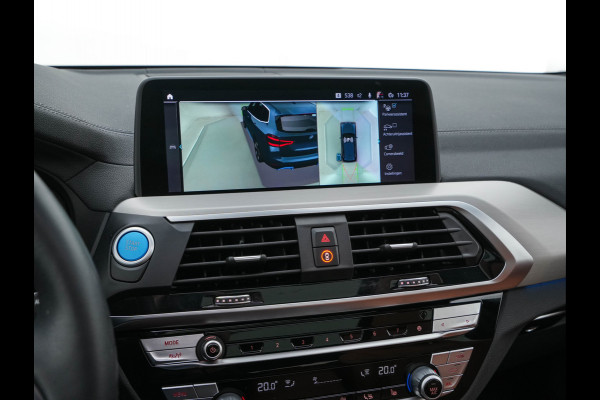 BMW iX3 High Executive 80 kWh [ 3-Fase -11kW] {SOH-98%} (INCL-BTW) Aut. *PANO | LEATHER | HARMAN/KARDON | FULL-LED | BLINDSPOT | MEMORY-PACK | DIGI-COCKPIT | HEATED-SPORTSEATS | KEYLESS | TOPVIEW | DAB+ | NAVI-FULLMAP | HEAD-UP | ...