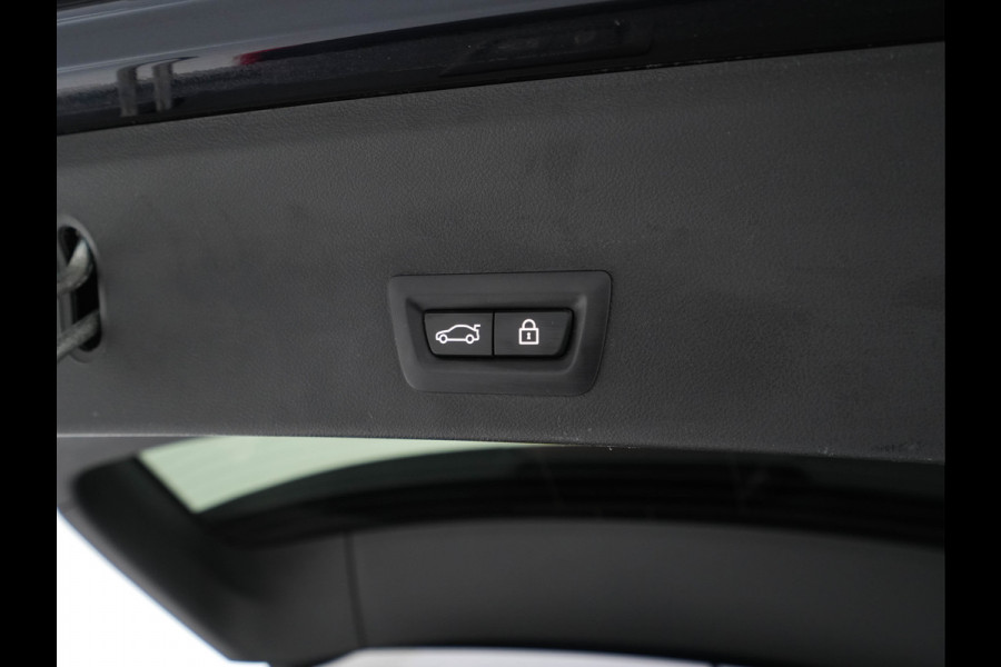 BMW iX3 High Executive 80 kWh [ 3-Fase -11kW] {SOH-98%} (INCL-BTW) Aut. *PANO | LEATHER | HARMAN/KARDON | FULL-LED | BLINDSPOT | MEMORY-PACK | DIGI-COCKPIT | HEATED-SPORTSEATS | KEYLESS | TOPVIEW | DAB+ | NAVI-FULLMAP | HEAD-UP | ...