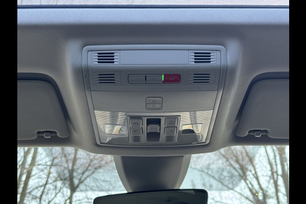 Škoda Karoq 1.5 TSI ACT 150PK DSG CLEVER CAMERA/NAVI/PANORAMADAK!