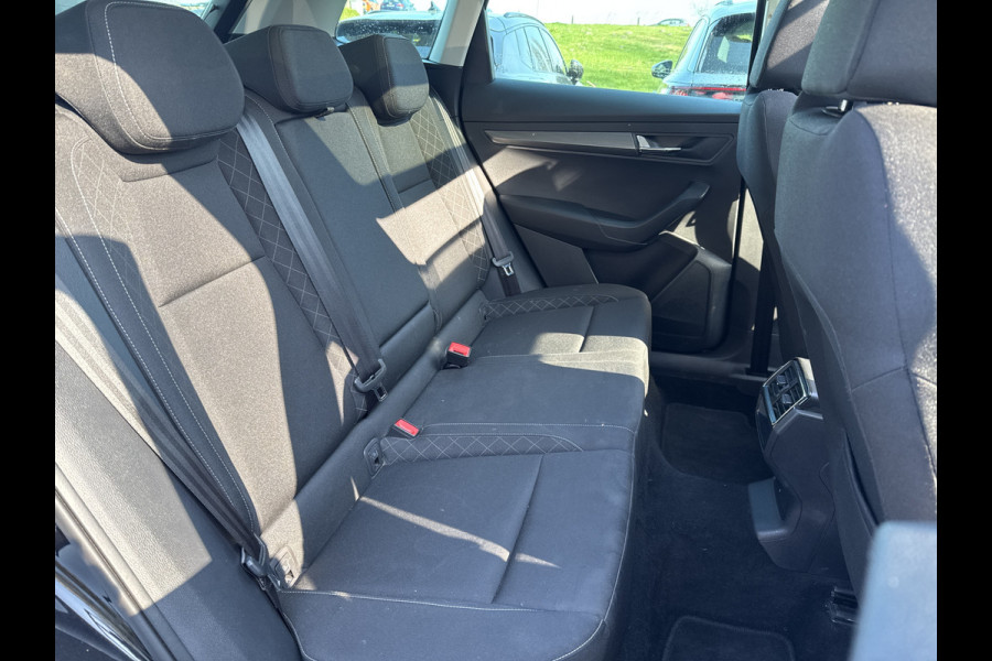 Škoda Karoq 1.5 TSI ACT 150PK DSG CLEVER CAMERA/NAVI/PANORAMADAK!