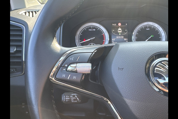 Škoda Karoq 1.5 TSI ACT 150PK DSG CLEVER CAMERA/NAVI/PANORAMADAK!