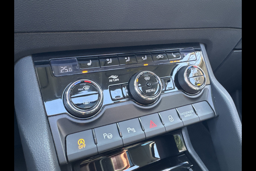 Škoda Karoq 1.5 TSI ACT 150PK DSG CLEVER CAMERA/NAVI/PANORAMADAK!