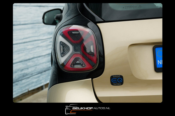 Smart Fortwo EQ Comfort PLUS 18 kWh Sport Leer Camera Pano