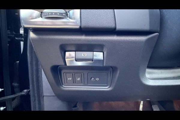 Jaguar E-Pace 2.0 P200 AWD R-Dynamic VAN: 31.900,- VOOR 29.877,- UW LENTEVOORDEEL: 2.023,- | RIJKLAARPRIJS INCL 12 MND BOVAG GARANTIE| PANO| ELEK. ACHTERKLEP| ELEK. STOEL| LEER| TREKHAAK LED