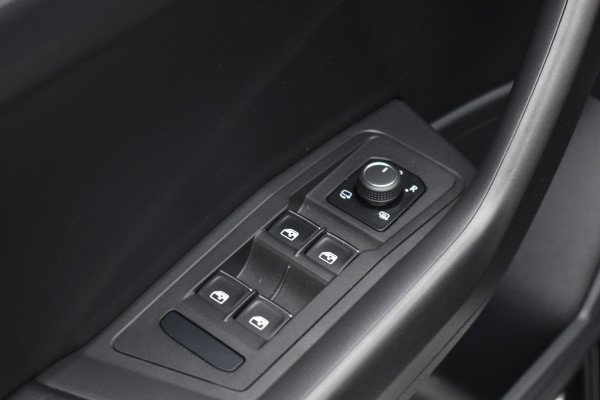 Volkswagen T-Roc Cabrio 1.5 TSI 150PK DSG R-LINE SPORT/PDC/NAVI