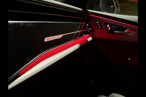 Audi Q8 Q8 55 Tfsi S-LINE Competiton 23 inch soft close RS zetels head-up trekhaak