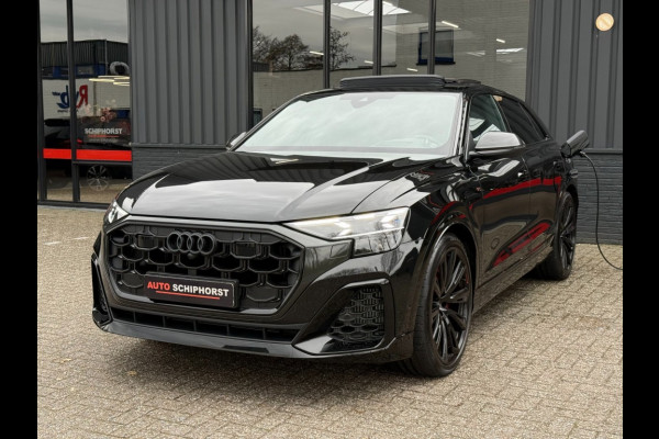 Audi Q8 Q8 55 Tfsi S-LINE Competiton 23 inch soft close RS zetels head-up trekhaak