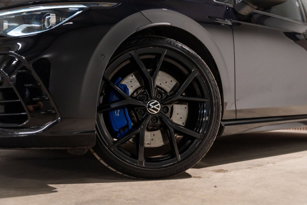 Volkswagen Golf 2.0 TSI R 4Motion PANO IQ CAMERA