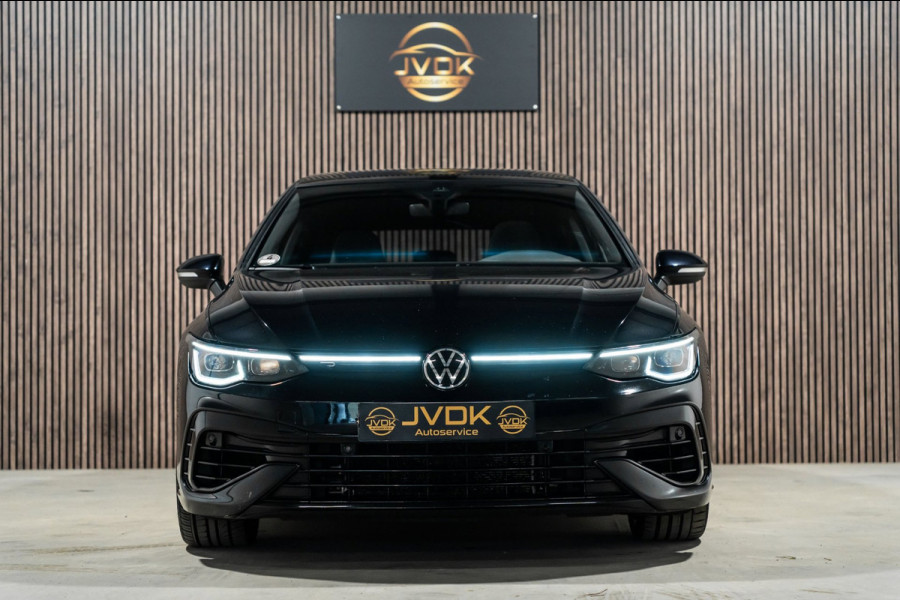 Volkswagen Golf 2.0 TSI R 4Motion PANO IQ CAMERA