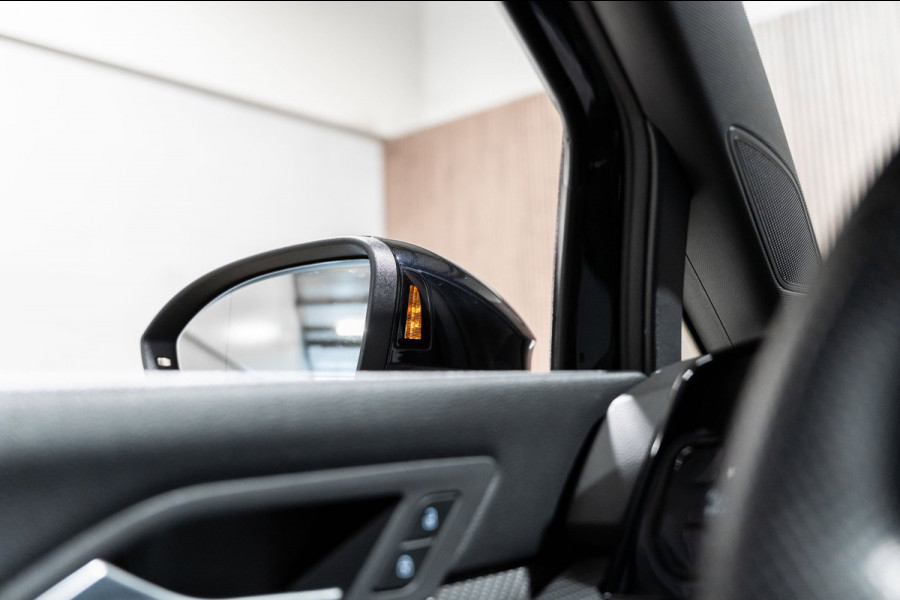 Volkswagen Golf 2.0 TSI R 4Motion PANO IQ CAMERA