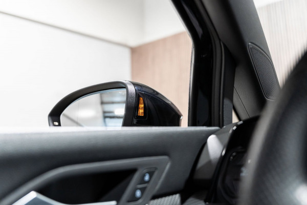 Volkswagen Golf 2.0 TSI R 4Motion PANO IQ CAMERA