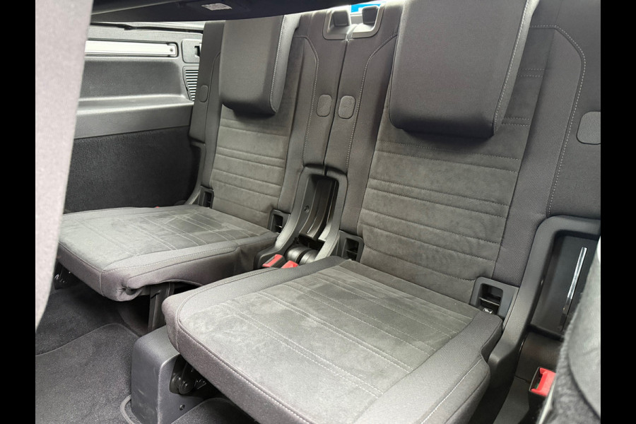 Volkswagen Touran 1.2 TSI Highline Edition R Line 7p - Navi - Trekhaak - LED