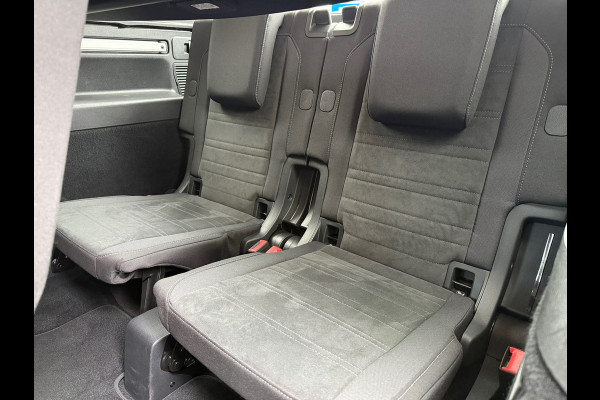 Volkswagen Touran 1.2 TSI Highline Edition R Line 7p - Navi - Trekhaak - LED