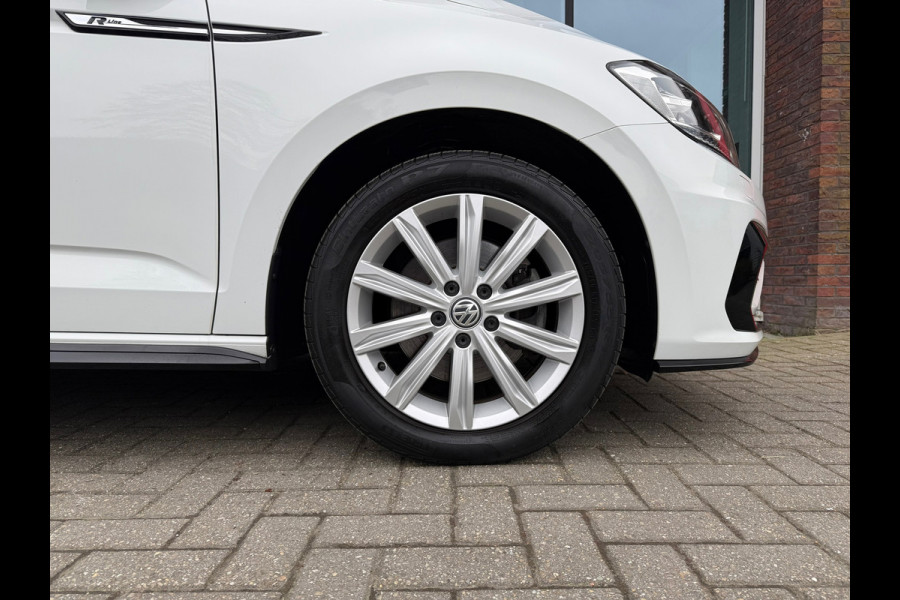 Volkswagen Touran 1.2 TSI Highline Edition R Line 7p - Navi - Trekhaak - LED