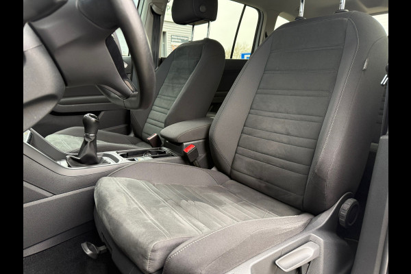 Volkswagen Touran 1.2 TSI Highline Edition R Line 7p - Navi - Trekhaak - LED