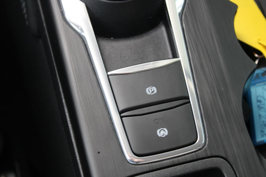 Ford Kuga 2.5 FHEV Active X 190pk | Driver Assistance Pack | 4WD | Technology Pack | 2.100kg Trekgewicht | Winterpack | Panoramadak | All Weather Banden | Geen stekker nodig