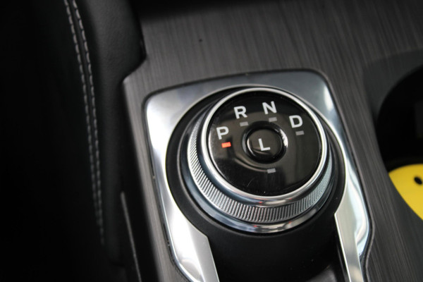 Ford Kuga 2.5 FHEV Active X 190pk | Driver Assistance Pack | 4WD | Technology Pack | 2.100kg Trekgewicht | Winterpack | Panoramadak | All Weather Banden | Geen stekker nodig