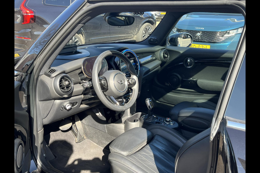 MINI Mini Electric Yours 33 kWh SOH 100% | VAN €20.900,- NU VOOR SLECHTS €18.877,- Uw LENTEVOORDEEL €2.023,-| SUPER COMPLEET UITGEVOERD| PANO | HARMAN KARDON | STOELVERWARMING| HEAD-UP DISPLAY| ACHTERUITRIJCAMERA|