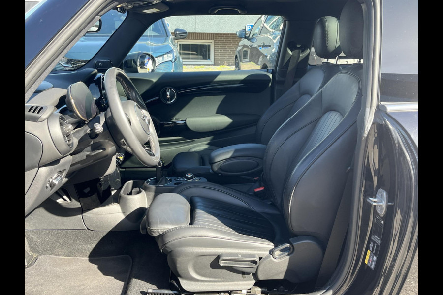 MINI Mini Electric Yours 33 kWh SOH 100% | VAN €20.900,- NU VOOR SLECHTS €18.877,- Uw LENTEVOORDEEL €2.023,-| SUPER COMPLEET UITGEVOERD| PANO | HARMAN KARDON | STOELVERWARMING| HEAD-UP DISPLAY| ACHTERUITRIJCAMERA|